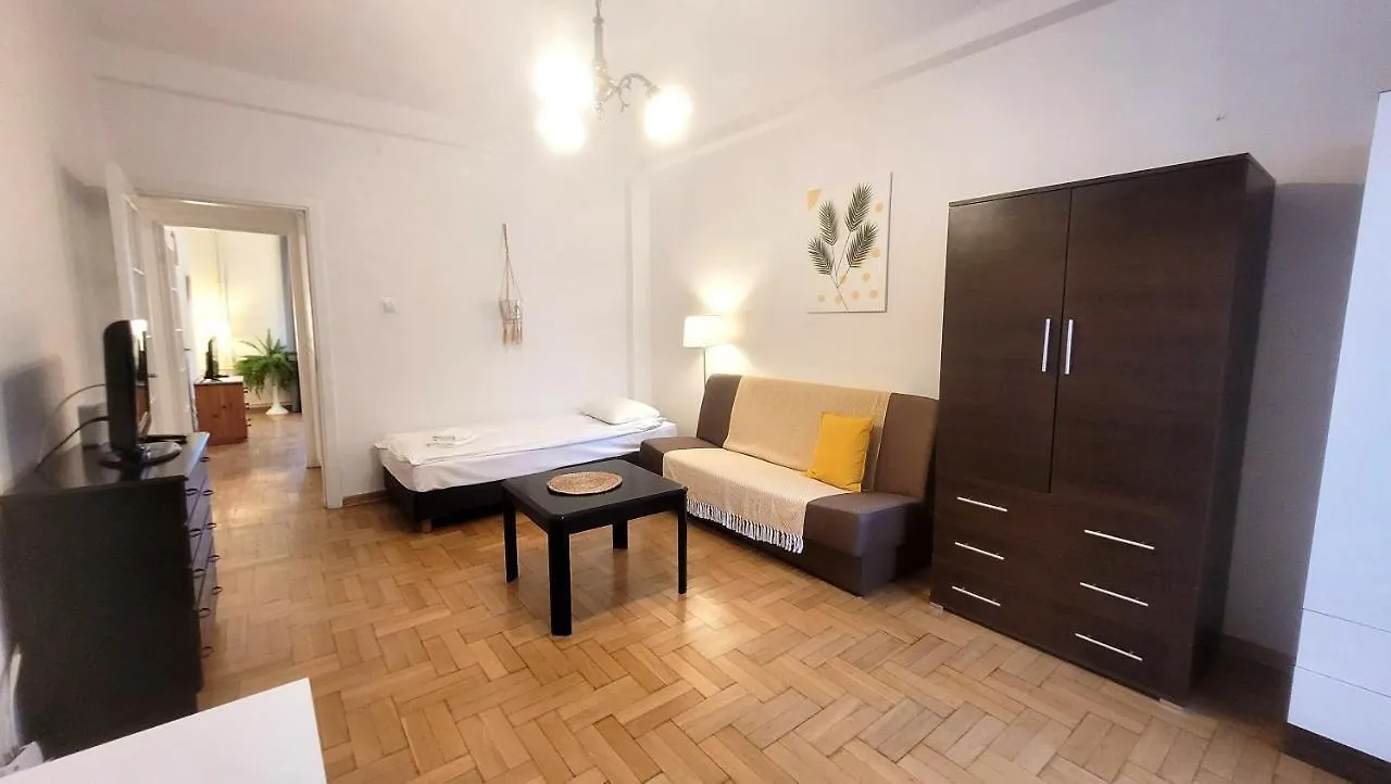 Happy Life - Apartment Next To Metro Station Varsóvia